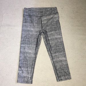 Under armour cropped compression leggings